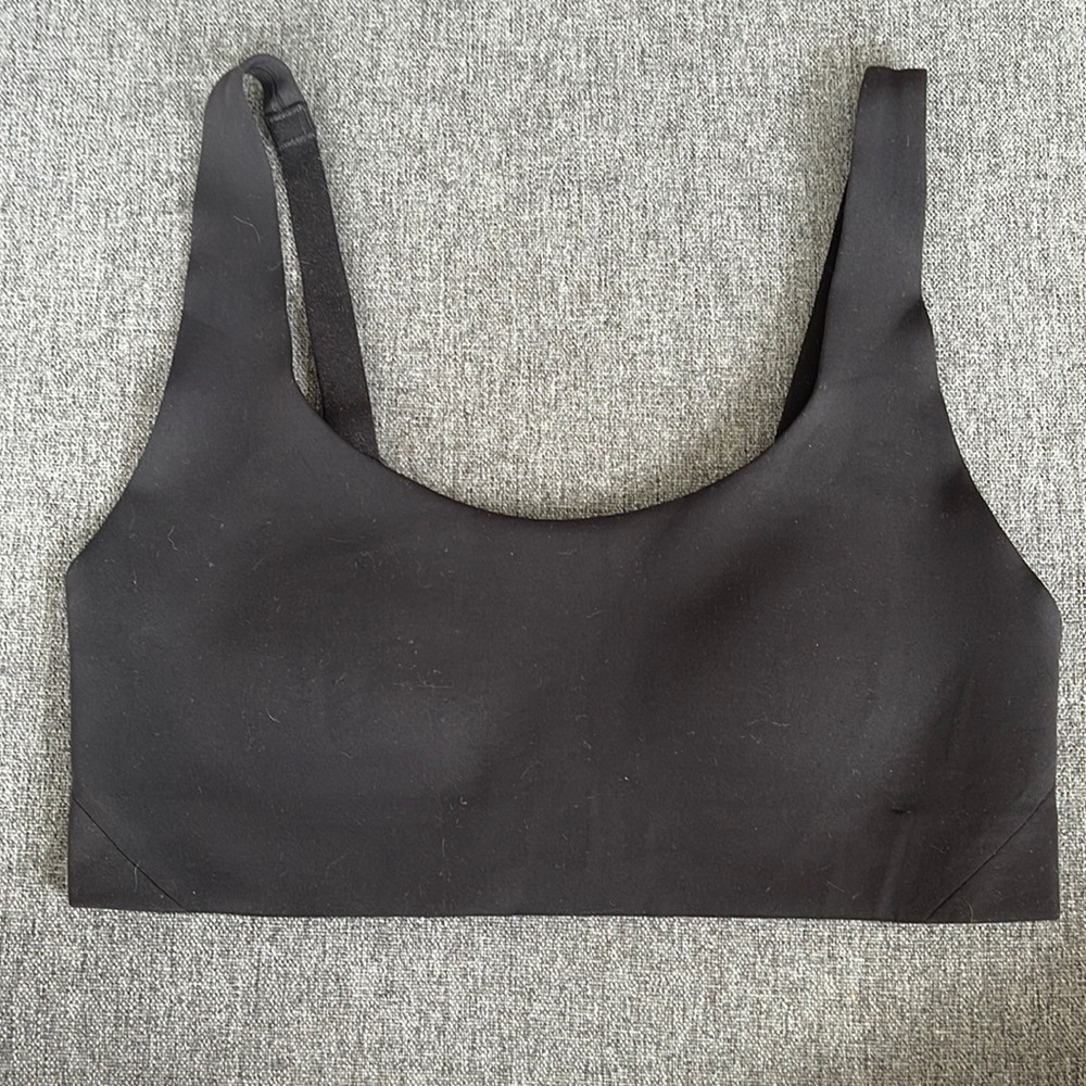 Lululemon In Alignment Bra Black Sz 4 A/B Light support